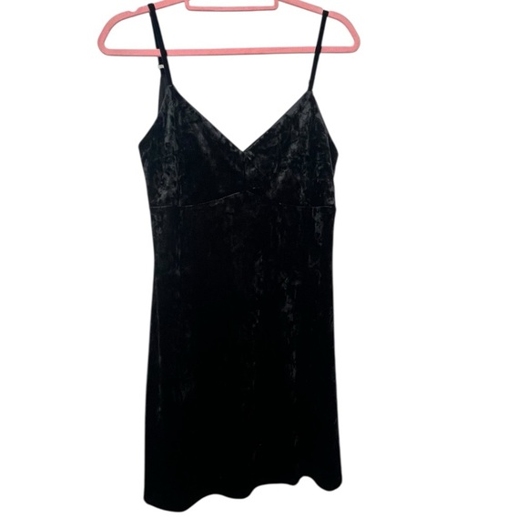 Luxology Midnight Velvet Gown - Picture 1 of 2